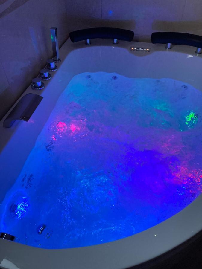 B&B La Reggia Di Rihanna Spa カゼルタ エクステリア 写真