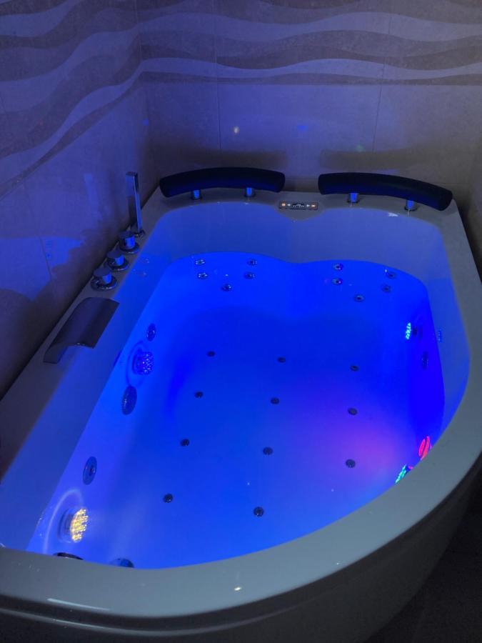 B&B La Reggia Di Rihanna Spa カゼルタ エクステリア 写真