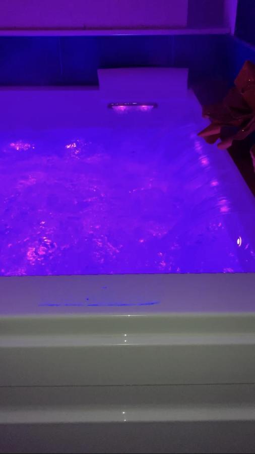 B&B La Reggia Di Rihanna Spa カゼルタ エクステリア 写真