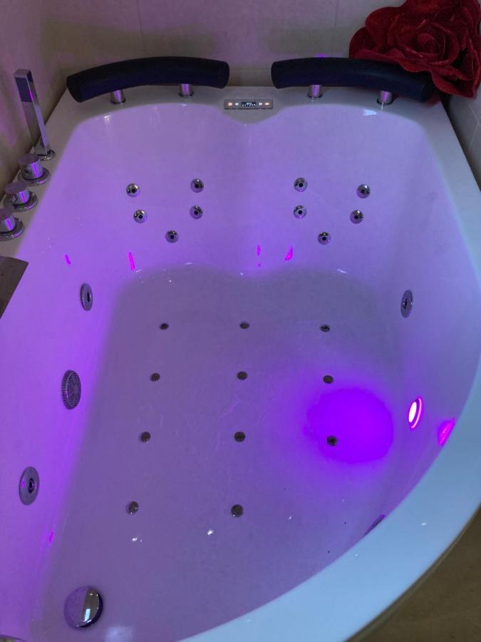 B&B La Reggia Di Rihanna Spa カゼルタ エクステリア 写真